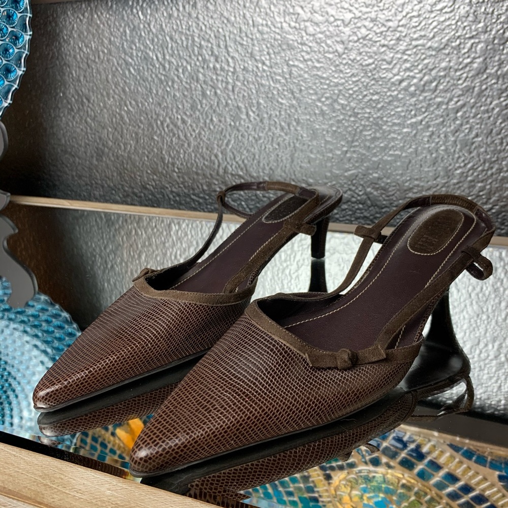 Ralph Lauren brown pointed toe kitten heel!